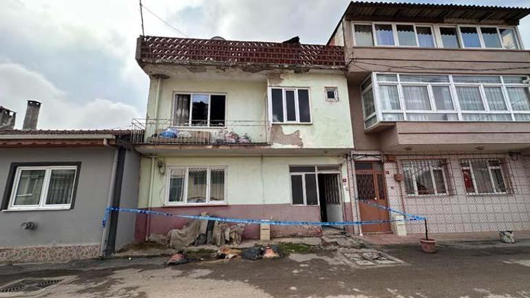 Ocakta bıraktığı yemek 2 evladından etti! 5 aylık Sevginur ile 4 yaşındaki Efe öldü 2 ocakta biraktigi yemek 2 evladindan etti 5 aylik sevginur ile 4 yasindaki efe oldu UQaQ8sI3