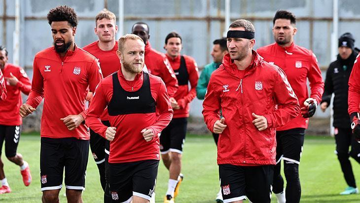 Sivasspor'da Fenerbahçe hazırlıkları başladı! 1 sivassporda fenerbahce hazirliklari basladi 1eBk47Ck
