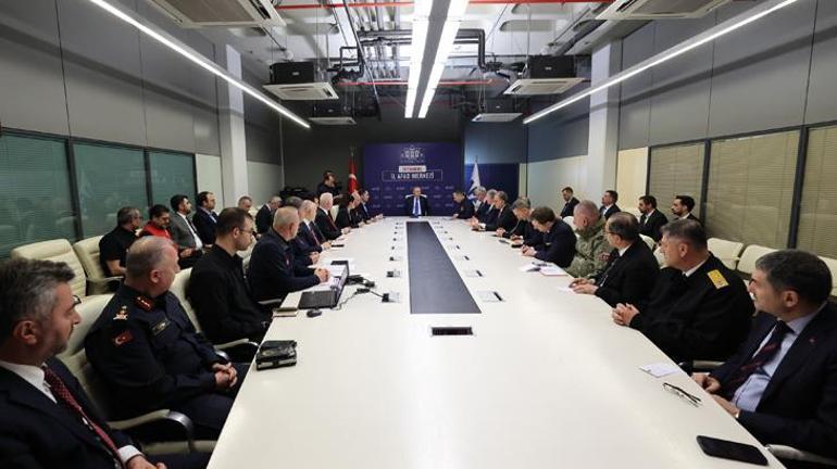 Son dakika: Cumhurbaşkanı Erdoğan: Vatandaşlarımız müsterih olsun, 7/24 teyakkuz halinde kalmaya devam edeceğiz 2 son dakika cumhurbaskani erdogan vatandaslarimiz musterih olsun 724 teyakkuz halinde kalmaya devam edecegiz 0 ON7sujAH