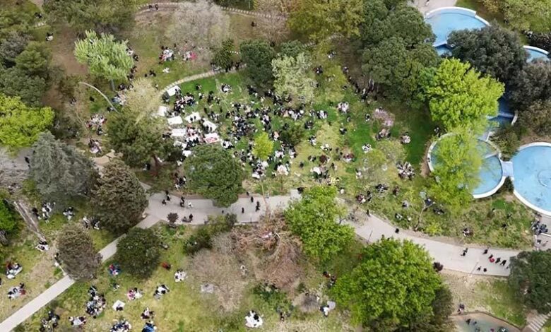 Son dakika: İstanbul ayakta: Parklarda yoğunluk 1 son dakika istanbul ayakta parklarda yogunluk 1yDs2wvC