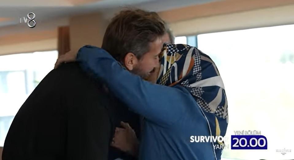Survivor yarışmacıları İstanbul'da aileleriyle buluştu, gözyaşları sel oldu 3 survivor yarismacilari istanbulda aileleriyle bulustu gozyaslari sel oldu 1 9POgn66t