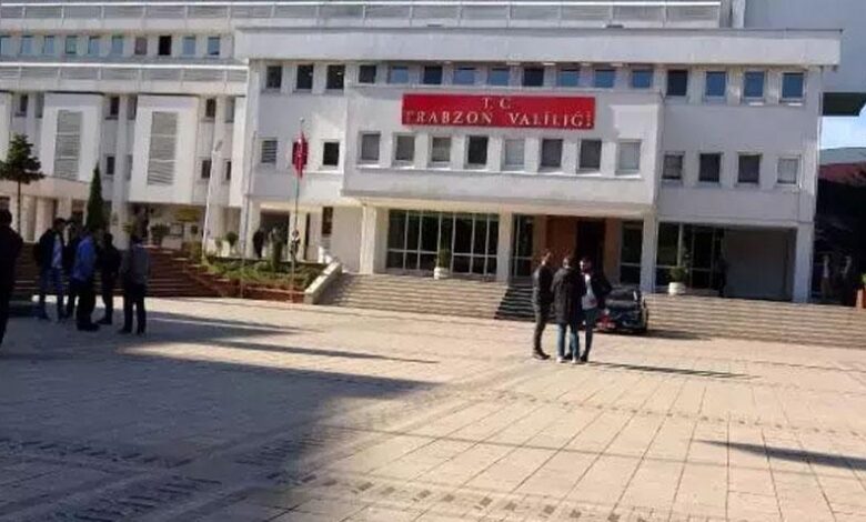 Trabzon Valiliğinden CHP standına bıçaklı hücuma ait açıklama 1 trabzon valiliginden chp standina bicakli hucuma ait aciklama NcbDsR3G