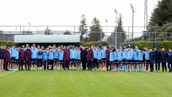 Trabzonspor'dan U19 grubuna ziyaret! 1 trabzonspordan u19 grubuna ziyaret VNhCeDDO