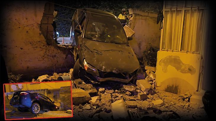 Üsküdar'da denetimden çıkan araba bahçe duvarına çarptı! Şoför kaçtı 1 uskudarda denetimden cikan araba bahce duvarina carpti sofor kacti 4MGn5PlQ