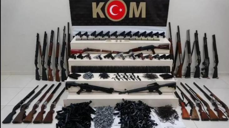 Van'da dev operasyon! Çok sayıda silah ve mühimmat ele geçirildi 1 vanda dev operasyon cok sayida silah ve muhimmat ele gecirildi l2N8SSAZ