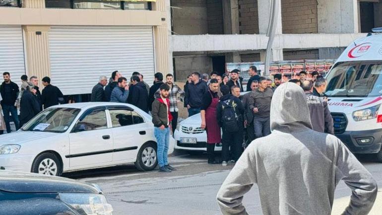 Van'da mağazaya silahlı saldırı! Meyyit ve yaralılar var 2 vanda magazaya silahli saldiri meyyit ve yaralilar var 0 vhvwtGA5