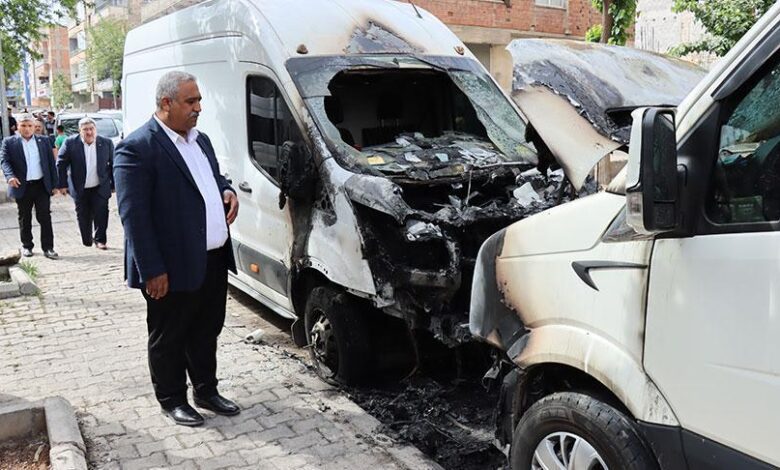 Yer: Şanlıurfa! Park halindeki 9 araç kundaklandı 1 yer sanliurfa park halindeki 9 arac kundaklandi Pzwa7WDm