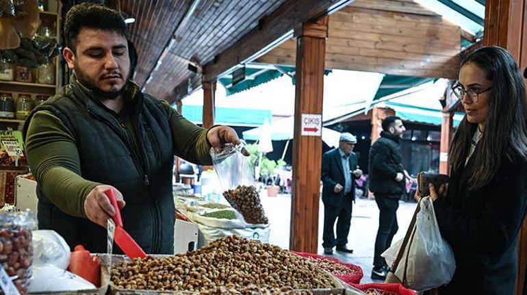 yurt genelinde boykot davetine karsin pazarlarda marketlerde ve avmlerde hareketlilik yasandi 1 R6cZbDRi