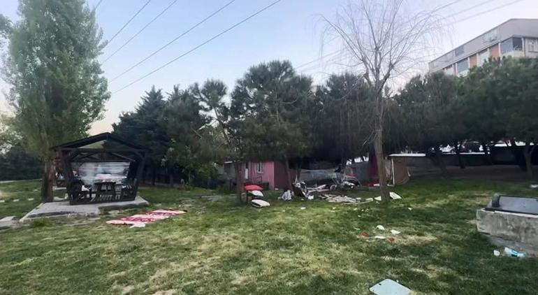 Zelzele nedeniyle parkta kalan eşi ve baldızına kurşun yağdırdı 2 zelzele nedeniyle parkta kalan esi ve baldizina kursun yagdirdi 0 4wEelwi8