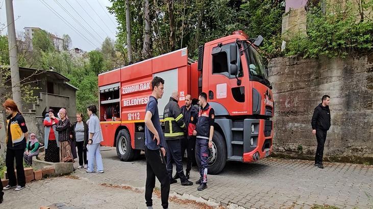 Zonguldak'ta feci olay! Park etmek istedi arabasıyla birlikte bahçeye düştü 6 zonguldakta feci olay park etmek istedi arabasiyla birlikte bahceye dustu 4 IyhOWvQM