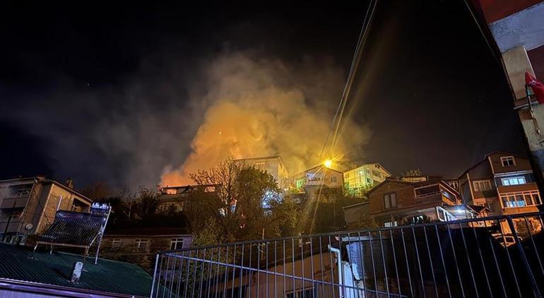 Zonguldak'ta iki katlı binada yangın! 1 kişi hayatını kaybetti 2 zonguldakta iki katli binada yangin 1 kisi hayatini kaybetti 0 gwcTmkY3