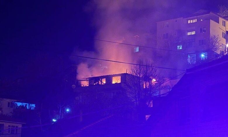 Zonguldak'ta iki katlı binada yangın! 1 kişi hayatını kaybetti 1 zonguldakta iki katli binada yangin 1 kisi hayatini kaybetti EkJ3NnuX