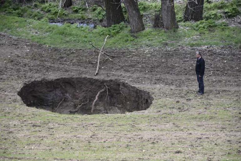 10 gün evvel ekim yaptığı tarlasında ortaya çıktı! Gözlerine inanamadı 2 10 gun evvel ekim yaptigi tarlasinda ortaya cikti gozlerine inanamadi 0 86vRybeR