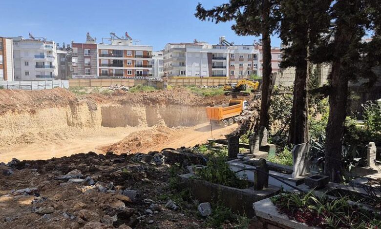1924’te göç ettiler, 2025’te mezarlarından ediliyorlar! Şok imar planı 1 1924te goc ettiler 2025te mezarlarindan ediliyorlar sok imar plani 3UTfJ2GV