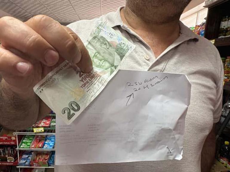 20 lira ve yanına bırakılan bir not: Bu kadar ilgi göreceğini bilmiyordum 2 20 lira ve yanina birakilan bir not bu kadar ilgi gorecegini bilmiyordum 0