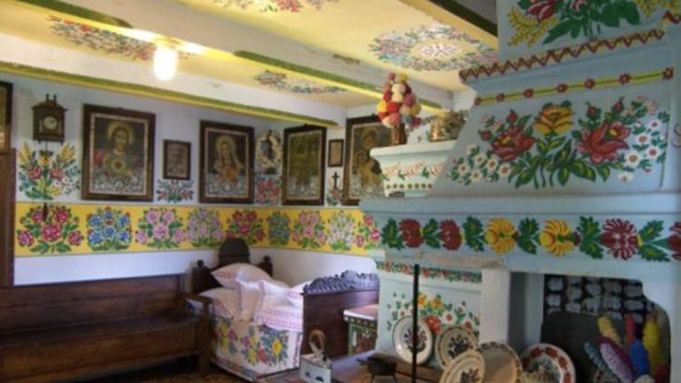 60'ında ressam, 98'inde duvar başında! İs lekesini örtüyor, boyası köfte yağından 3 60inda ressam 98inde duvar basinda is lekesini ortuyor boyasi kofte yagindan 1 JsmpTnbb