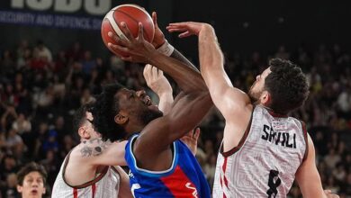 anadolu efes karsiyaka deplasmaninda fark atti WgPlOJUM
