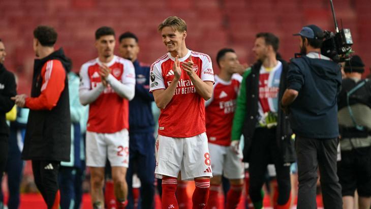 Arsenal'dan 22 yıllık çalışanın işine skandal sebeple son! 1 arsenaldan 22 yillik calisanin isine skandal sebeple son DXHes1GG