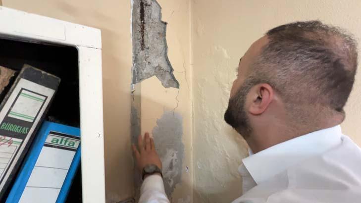 Avcılar'da kolonları burkulan 4 katlı bina tahliye edilerek mühürlendi 7 avcilarda kolonlari burkulan 4 katli bina tahliye edilerek muhurlendi 5 RC7LrTkZ