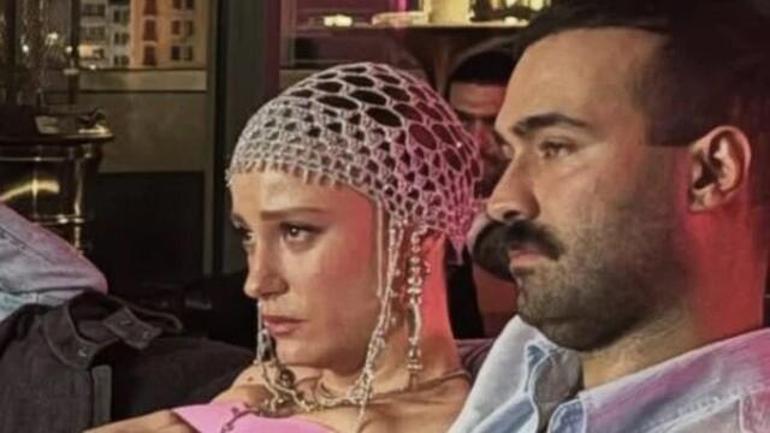 aylar sonra surpriz kare serenay sarikaya ve mert demir yan yana 2 76Hl3DN1