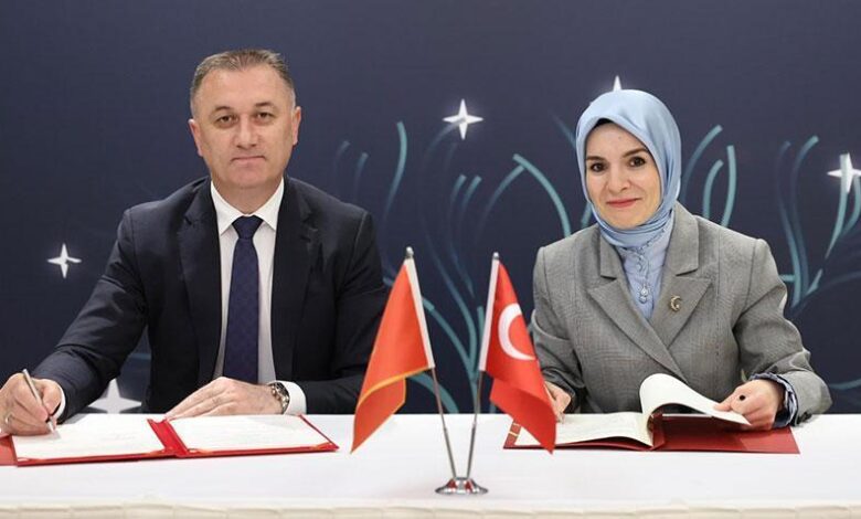 Bakan Göktaş, Karadağlı mevkidaşı Gutic ile görüştü 1 bakan goktas karadagli mevkidasi gutic ile gorustu p5HETIfK