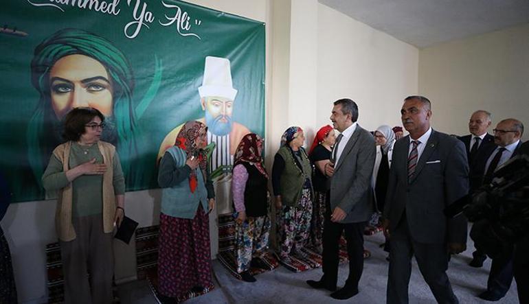 Bakan Tekin, Balıkesir'de cemevi ve MHP Vilayet Başkanlığını ziyaret etti 2 bakan tekin balikesirde cemevi ve mhp vilayet baskanligini ziyaret etti 0 rXrAkPKV
