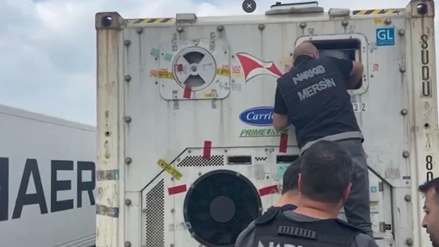 Bakan Yerlikaya duyurdu! Mersin’de 28 kilo kokain ve 680 litre sıvı metamfetamin ele geçirildi