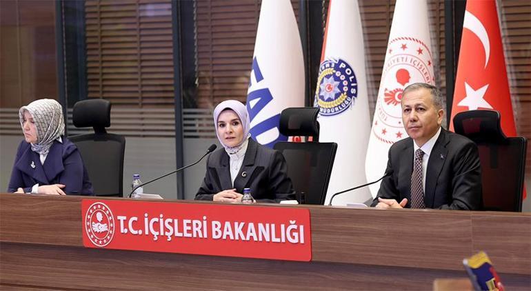 Bakan Yerlikaya'dan 'Kadına Yönelik Şiddetle Mücadele' toplantısı için açıklama 2 bakan yerlikayadan kadina yonelik siddetle mucadele toplantisi icin aciklama 0 blhrky9B