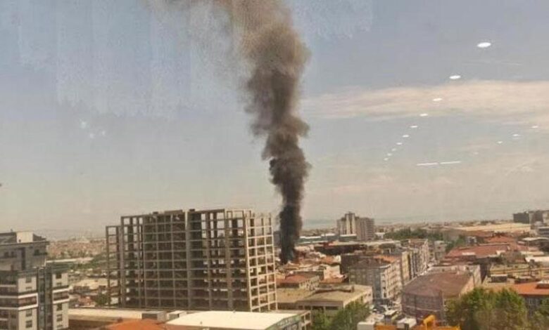 Bayrampaşa'da korkutan yangın! Alevler bitişikteki binaya sıçradı 1 bayrampasada korkutan yangin alevler bitisikteki binaya sicradi xJNkh5gi