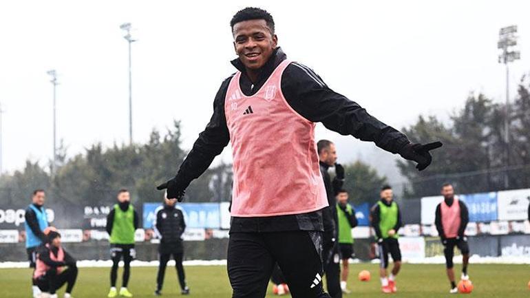 Beşiktaş'ta yeni transfer geldiği üzere gidiyor! Solskjaer’in planı belirli oldu 2 besiktasta yeni transfer geldigi uzere gidiyor solskjaerin plani belirli oldu 0 STj9jCde