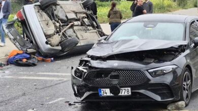 beylikduzunde feci kaza evvel aykiri seride daldi akabinde 2 araca carpti 1ps1NwKW