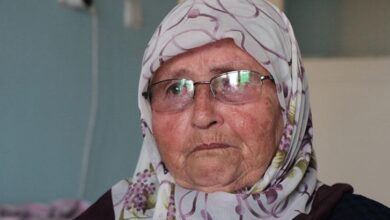 bir annenin en sikinti 16 yili akranlarini gorunce icleniyorum ZzDVeSEz