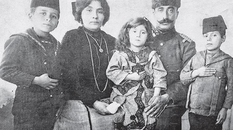 Bir gülümseme kalır gök kubbenin altında 3 bir gulumseme kalir gok kubbenin altinda 1 Lhwg45V9