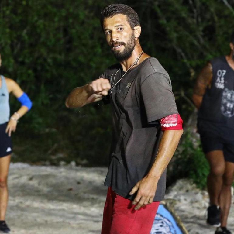 Canlı yayında birinci sefer açıkladı! İşte Yağmur Banda'nın Survivor 2025 şampiyon adayı olan o isim 3 canli yayinda birinci sefer acikladi iste yagmur bandanin survivor 2025 sampiyon adayi olan o ir8I4HsD