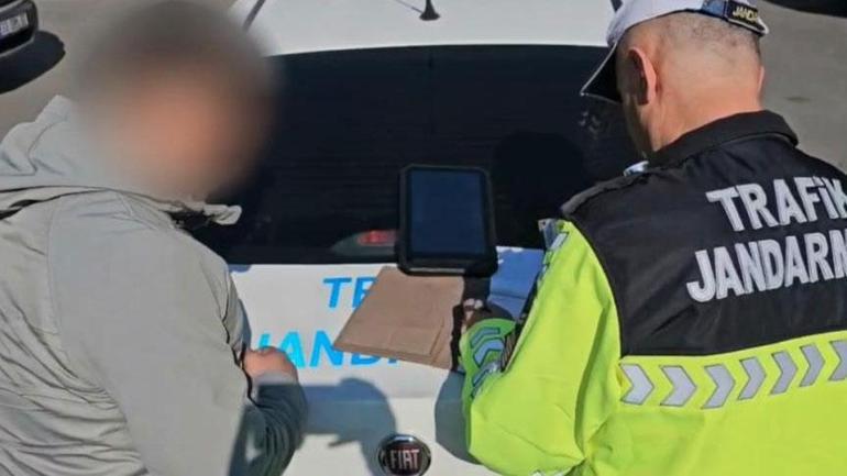 Cep telefonu ile konuşan otobüs sürücüsüne büyük şok! 2 cep telefonu ile konusan otobus surucusune buyuk sok 0 UFKbr2gf
