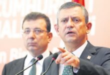 chpli kurmaylardan ozel ile imamoglunun ortasi acik argumanina karsilik yoldaslik bagi ile baglilar 8csybVRp