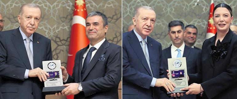 Cumhurbaşkanı Erdoğan, 10. Anadolu Medya Mükafatlarını takdim etti: Sokak röportajıyla terör estiriyorlar 2 cumhurbaskani erdogan 10 anadolu medya mukafatlarini takdim etti sokak roportajiyla teror estiriyorlar 0 YBN7vuP5
