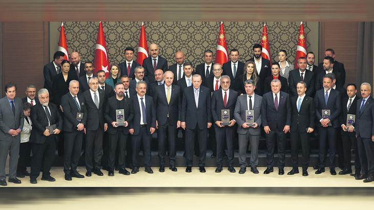 Cumhurbaşkanı Erdoğan, 10. Anadolu Medya Mükafatlarını takdim etti: Sokak röportajıyla terör estiriyorlar 1 cumhurbaskani erdogan 10 anadolu medya mukafatlarini takdim etti sokak roportajiyla teror estiriyorlar