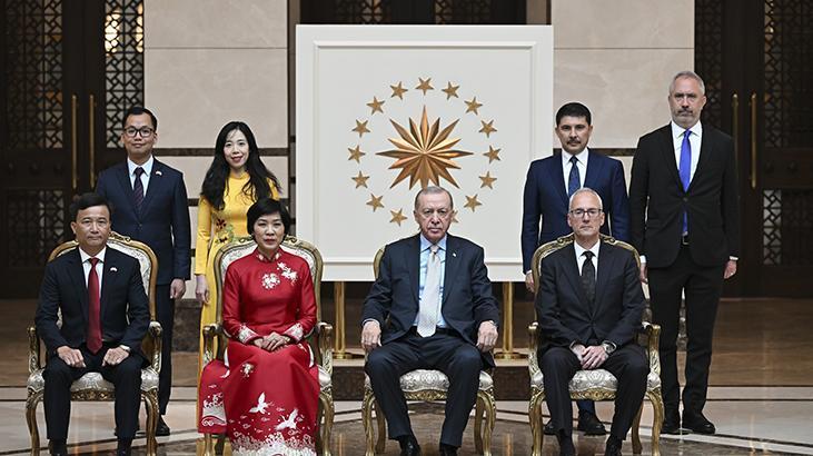 Cumhurbaşkanı Erdoğan, 5 ülkenin büyükelçisini kabul etti 1 cumhurbaskani erdogan 5 ulkenin buyukelcisini kabul etti uLawdmni