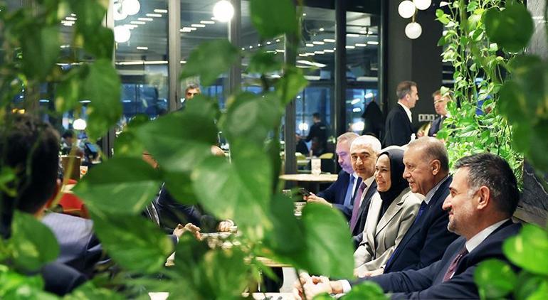 Cumhurbaşkanı Erdoğan vatandaşlarla sohbet etti 3 cumhurbaskani erdogan vatandaslarla sohbet etti 1 NpSG8gYC