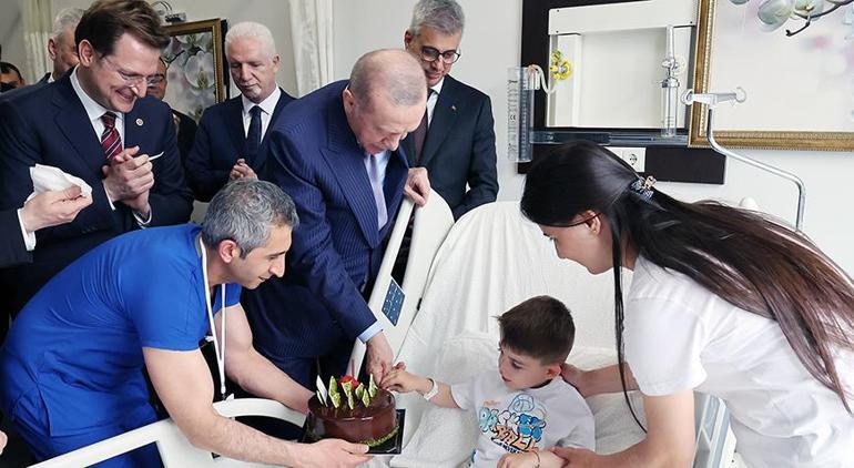 Cumhurbaşkanı Erdoğan'dan açılışını yaptığı hastanedeki hastalara sürpriz ziyaret 2 cumhurbaskani erdogandan acilisini yaptigi hastanedeki hastalara surpriz ziyaret 0 Rvg2ARPU