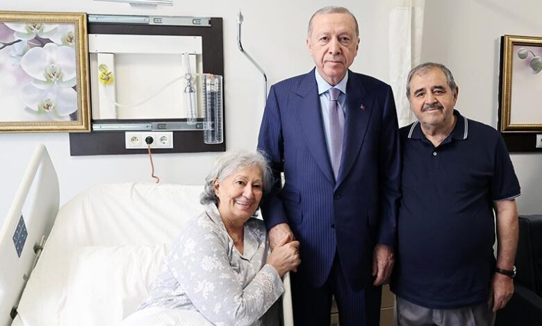 Cumhurbaşkanı Erdoğan'dan açılışını yaptığı hastanedeki hastalara sürpriz ziyaret 1 cumhurbaskani erdogandan acilisini yaptigi hastanedeki hastalara surpriz ziyaret 599QvcdB