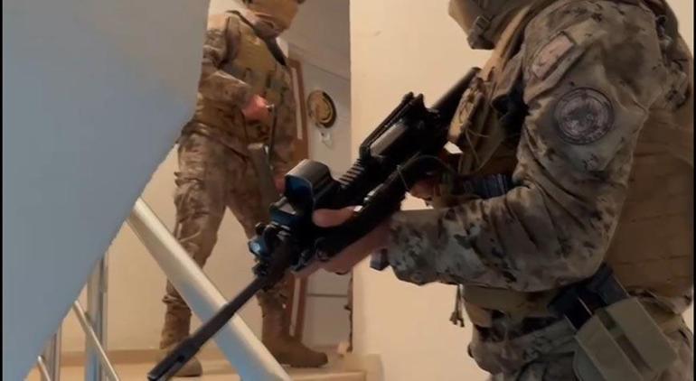 Daltonlar cürüm örgütüne operasyon! Çok sayıda gözaltı var 16 gözaltı 3 daltonlar curum orgutune operasyon cok sayida gozalti var 16 gozalti 1 1czDsvpJ
