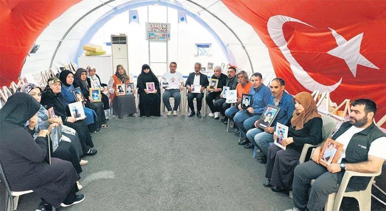 DEM Parti binası önünde evlat nöbetindeki anneler Milliyet’e konuştu: ‘Anneler Günü’nde evladımıza kavuşalım’ 3 dem parti binasi onunde evlat nobetindeki anneler milliyete konustu anneler gununde evladimiza kavusalim 1 G7tEsqeB