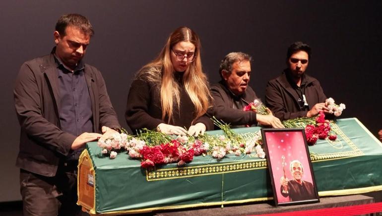 Direktör Ali Özgentürk için Atlas Sineması’nda merasim düzenlendi 2 direktor ali ozgenturk icin atlas sinemasinda merasim duzenlendi 0 URFmMsQ8