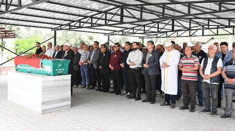 Direktör Ali Özgentürk'e son veda! Adana'da gözyaşlarıyla toprağa verildi 4 direktor ali ozgenturke son veda adanada gozyaslariyla topraga verildi 2 P3pGBBiJ