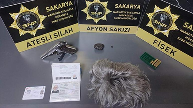 Düzmece pasaport ve perukla kaçış Sakarya'da son buldu 2 duzmece pasaport ve perukla kacis sakaryada son buldu 0 XmeNqIhI