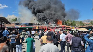 erzincanda sirali dukkanlarin catisinda yangin cIx1LyGF