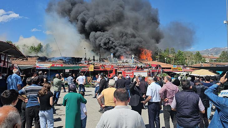 Erzincan’da sıralı dükkanların çatısında yangın 1 erzincanda sirali dukkanlarin catisinda yangin