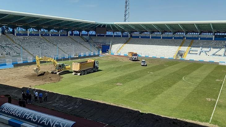 Erzurumspor FK'nın stadında hibrit çim dönüşümü! 1 erzurumspor fknin stadinda hibrit cim donusumu